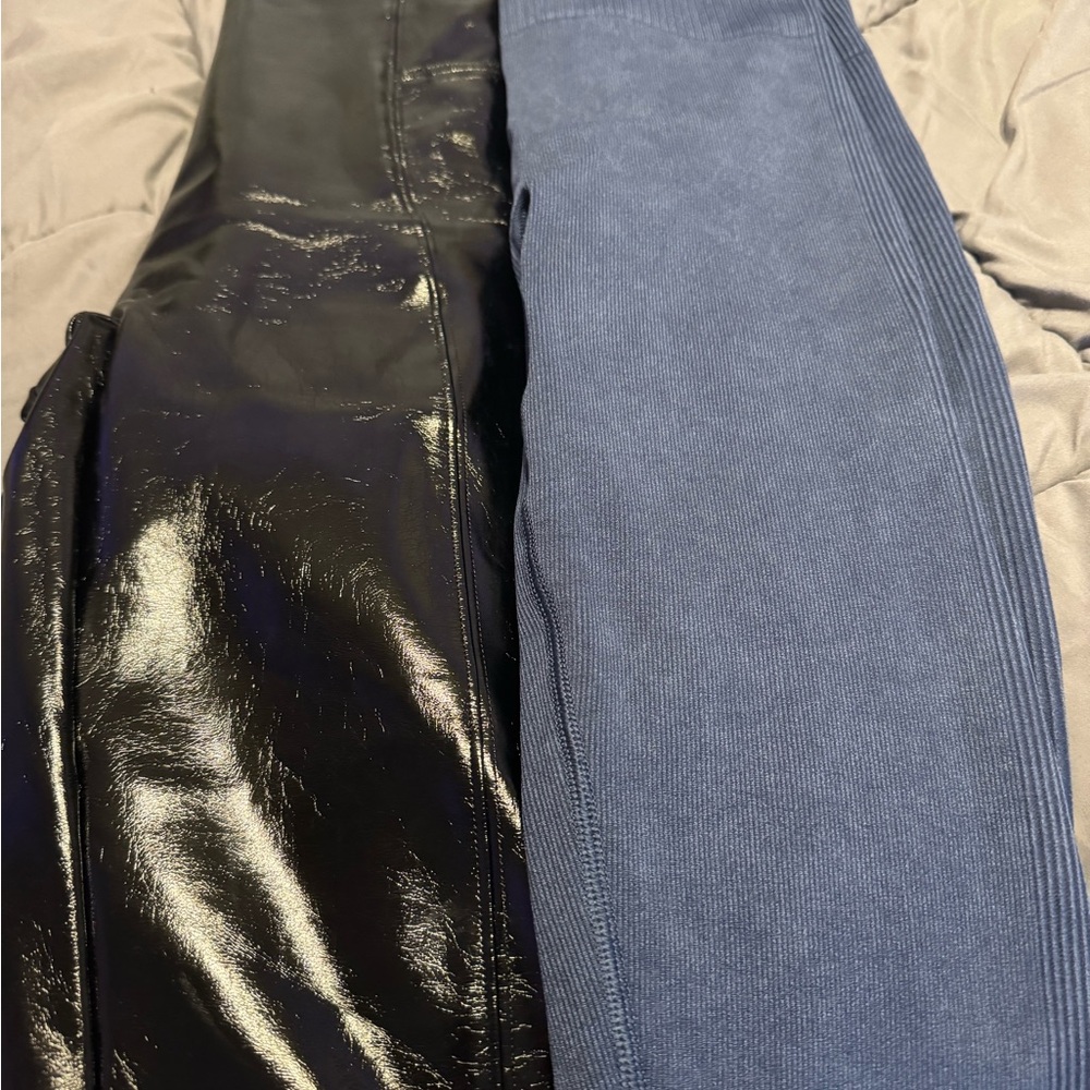 Set of 2 Spanx Leggings
NWOT
